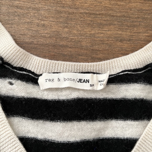 Cropped striped wool sweater - Picture 2 of 5